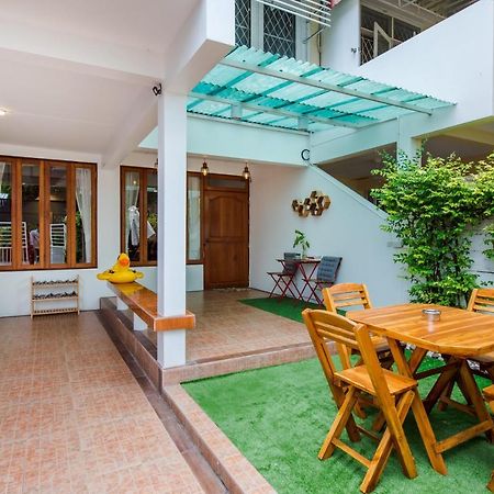 White Beach House Hua Hin 20 Second To The Beach Exterior photo