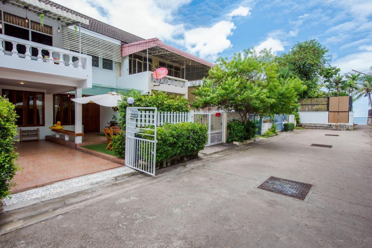White Beach House Hua Hin 20 Second To The Beach Exterior photo