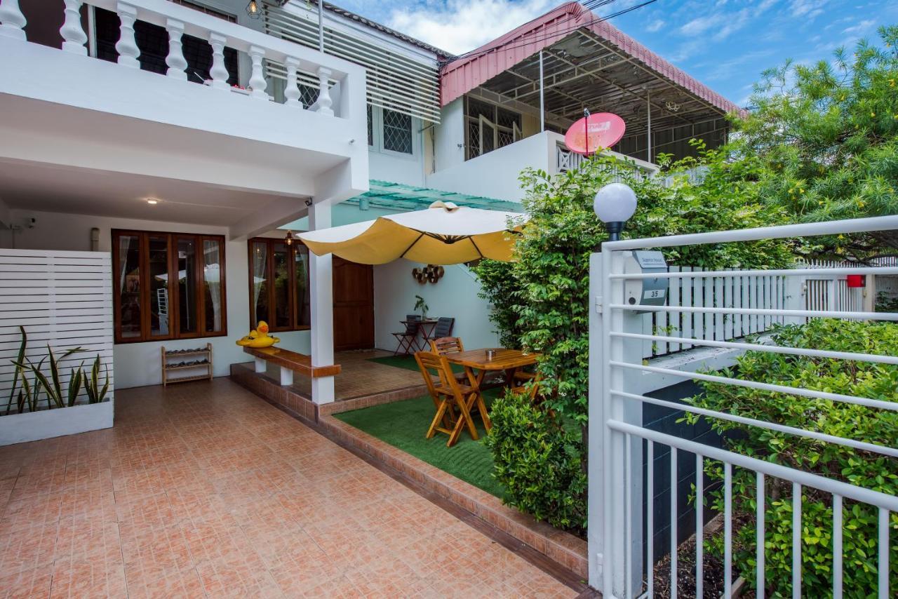 White Beach House Hua Hin 20 Second To The Beach Exterior photo