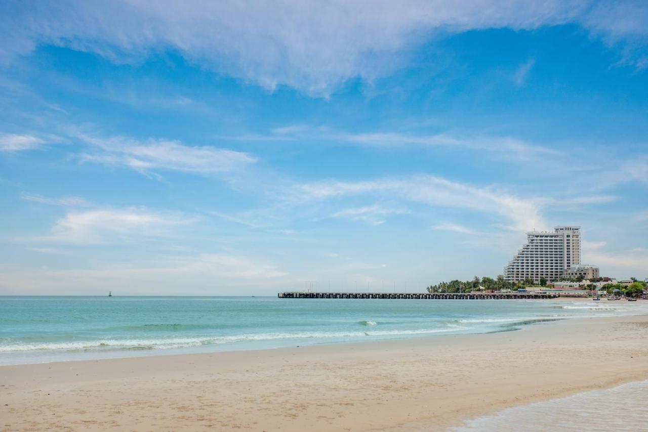 White Beach House Hua Hin 20 Second To The Beach Exterior photo